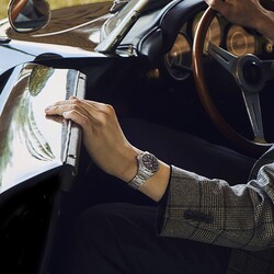 SPB505J1_Wristshot-1-SQ