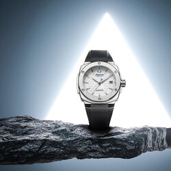2026_FrederiqueConstant_Alpiner_Extreme_Solarmetre_noirmontagne_AL-140W3AE6_1080X1080
