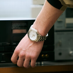 300dpi_HDB007K1_Wristshot