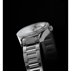 Alpina_AL-240SD3C6B_details_1_photo-c-Eric_Rossier_SD
