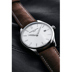 Frederique_Constant_FC-220SS5B6_Detail_2_Photo-c-Eric_Rossier_HD