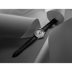 2022_Frederique_Constant_FC-310MC5B6_Classics_Heart_Beat_Automatic_Lifestyle_HD