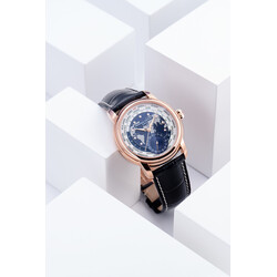 2022_Frederique_Constant_Classics_Worldtimer_Manufacture_FC-718NWWM4H9_Lifestyle_7-c-Eric_Rossier_SD