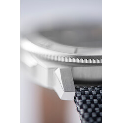 2022_Alpina_AL-525BBG4VR6_Seastrong_Diver_300_Automatic_Calanda_Detail_2-c-Eric_Rossier_HD