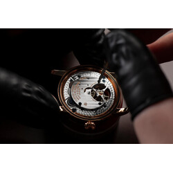 2022_Frederique_Constant_FC-930EM3H9_Classics_Heart_Beat_Manufacture_Photo-c-Eric_Rossier_Workshop_2_HD