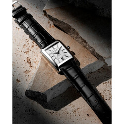2022_Frederique_Constant_Classics_Carree_Automatic_FC-303S4C6_Credits_Andrea_Dal_Soglio_1