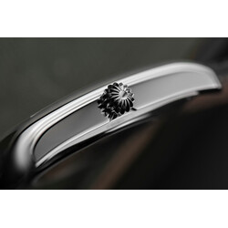 2022_Frederique_Constant_Classics_Carree_Automatic_FC-303N4C6_Detail_3_Photo-c-Eric_Rossier_HD