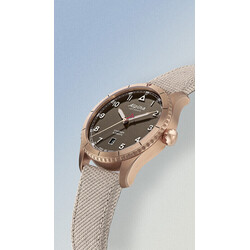 2023_AlpinaWatches_Startimer_Pilot_Automatic_AL-525BR4S24_-RenaudCastillo_Story_01a