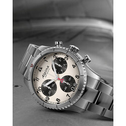 2023_Alpina_Watches_Startimer_Pilot_Quartz_Chronograph_Big_Date_AL-372WB4S26B_Feed_03a