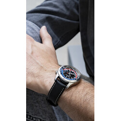 2023_Alpina_Watches_Startimer_Pilot_Quartz_Worldtimer_AL-255BRB4S26_Story_01