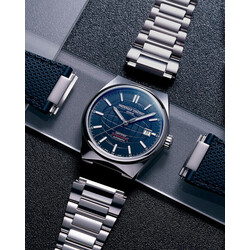 2023_Frederique_Constant_Highlife_Automatic_COSC_FC-303BL3NH6B_Feed_03