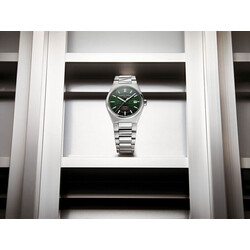Frederique_Constant_Highlife_FC-303G3NH6B_PR_HD