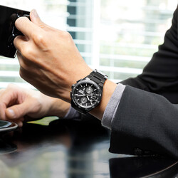 300dpi_SSH155J1_Wristshot-1-_SQ