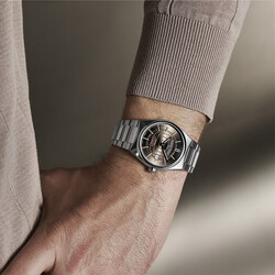 2024_Frederique_Constant_Highlife-Automatic_COSC_04_FC-303C3NH6B_Image_1080X1080