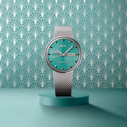 M8429-4-25-11_Commander-1959-Turquoise_PR01_square