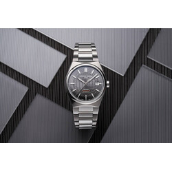 2024_Frederique_Constant_Highlife_Extension_Line_FC-303GO3NH6B_Photo-Eric_Rossier_1_HD