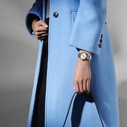 2024_Frederique_Constant_Highlife-Ladies-Quartz_13_FC-240BGD2NH6B_Image_1080X1080