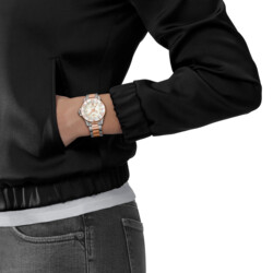 T120_210_22_111_00_WRIST